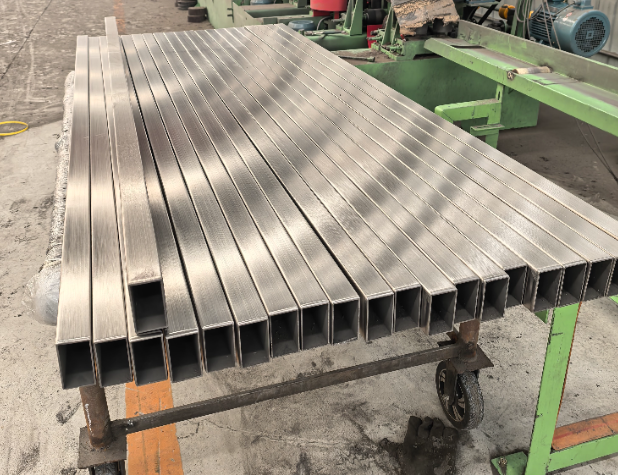 鸡西方管 矩形管 无缝方管生产厂家